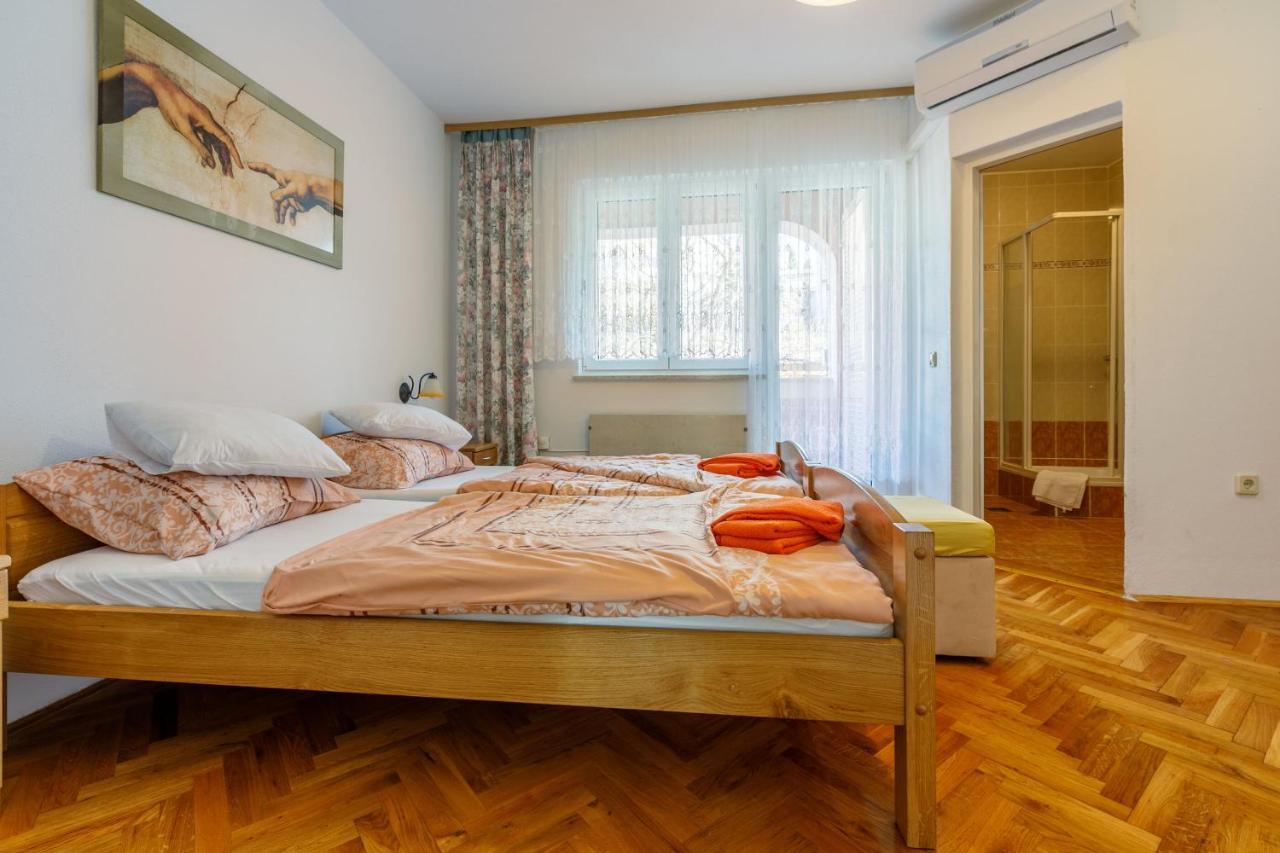 Apartments Villa 7 Цриквеница Экстерьер фото